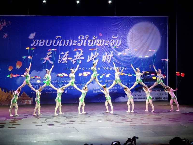 1538277233799865.jpg 晚會現場.jpg