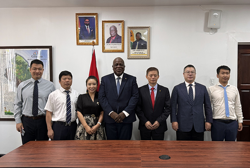 1. 張國來一行與圭亞那總理會晤.jpg