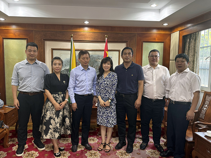 2. 張國來一行拜訪我國駐圭亞那大使館.jpg